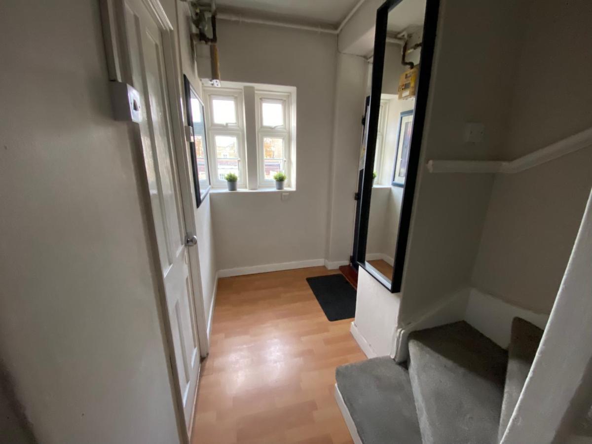 Riberfra Apartment London Eksteriør billede